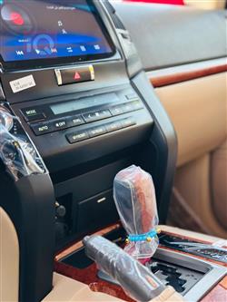 تۆیۆتا لاند کروزەر